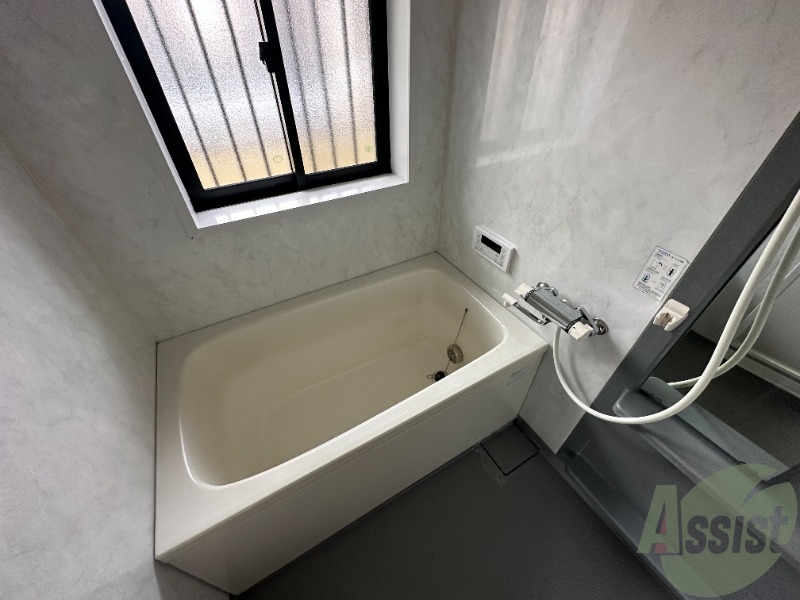 バス・シャワールーム　お風呂は広い！ゆっくり浸かって体が癒せますね。