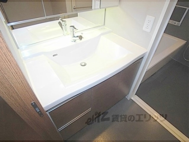 洗面設備　シャンプードレッサー