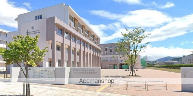 中学校　山形県立東桜学館中学校・高等学校（中学校）まで543m