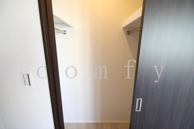 収納　ウォークインクローゼット