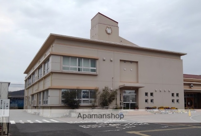 小学校　修立小学校（小学校）まで774m