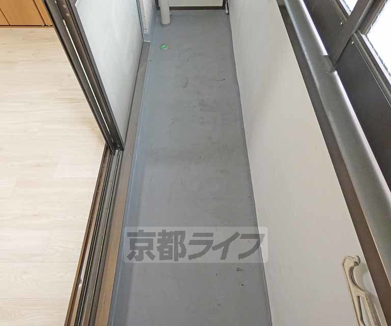 バルコニー　バルコニです