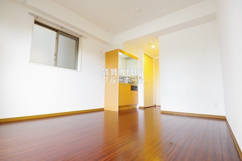 居室・リビング　広々とした洋室！