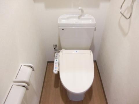 レアル　トイレ　トイレ