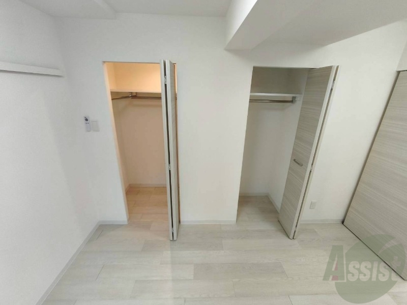 収納　寝室の収納です。部屋がすっきり片付きます。