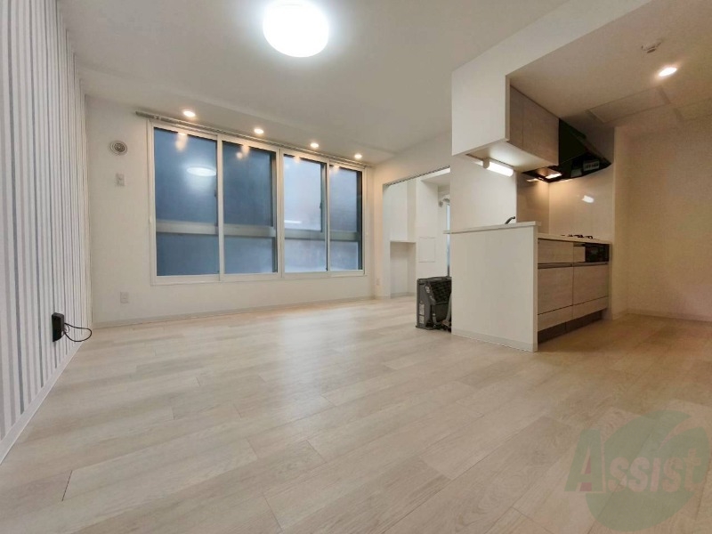 居室・リビング　広くてキレイなお部屋が広がっていて、充実した生活が送れそう。