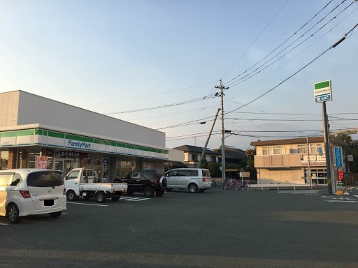 コンビニ　ファミリーマート熊本下南部店（コンビニ）まで230m