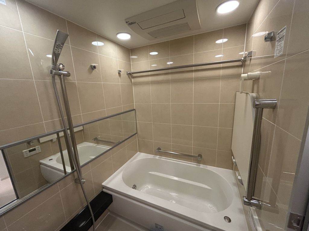 バス・シャワールーム　バス