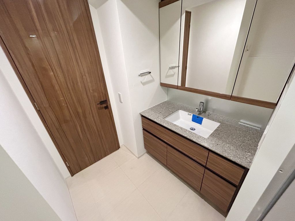 洗面設備　洗面室