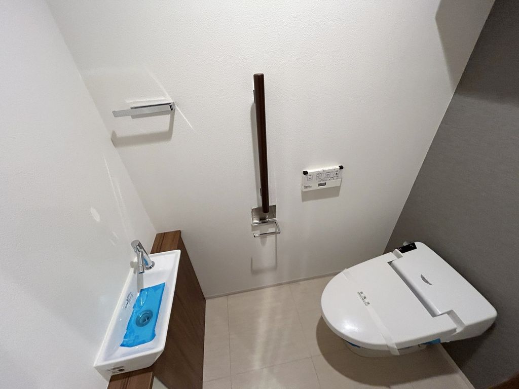 トイレ　トイレ