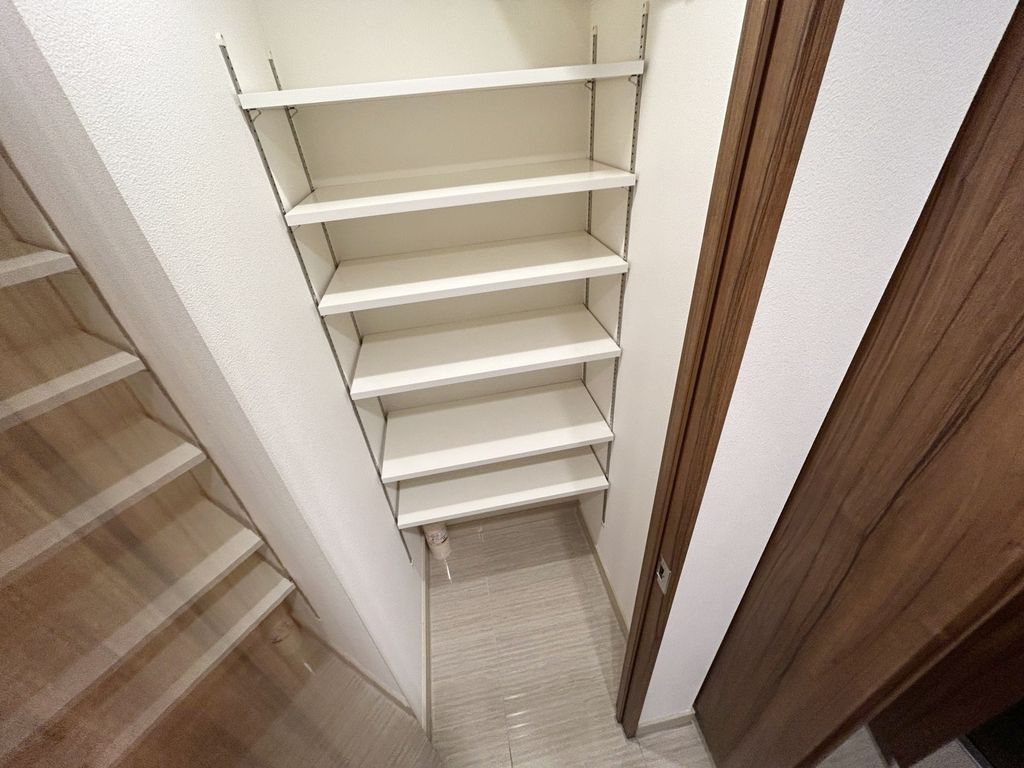 収納　シューズインクローク