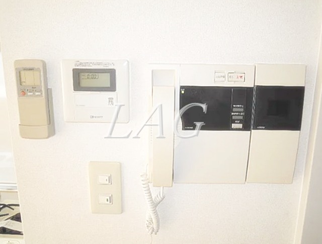 セキュリティ　モニターつきインターホンです。