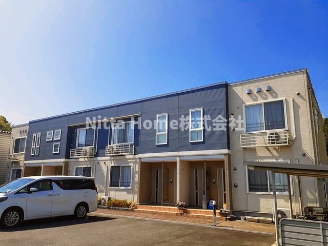 建物外観　サンルーム採用に収納豊富なお部屋です♪