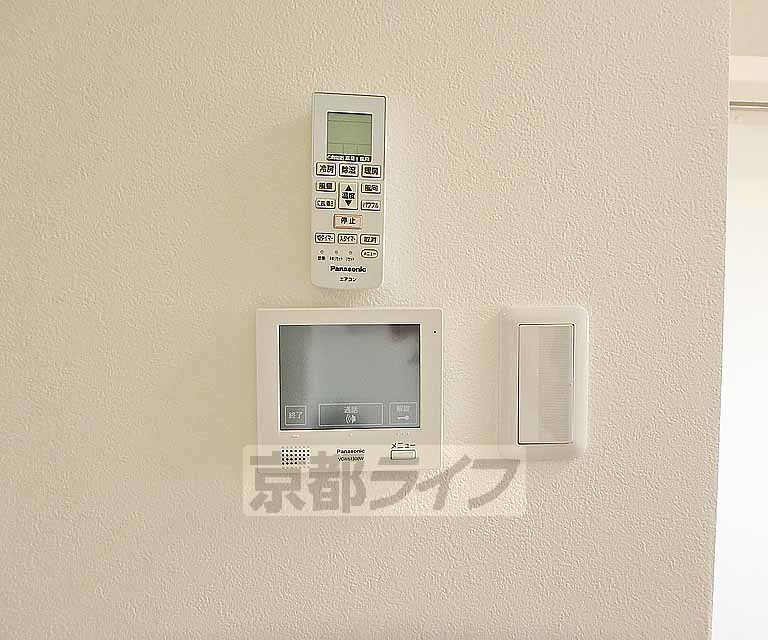 セキュリティ　鍵をかけたまま訪問者と会話ができます