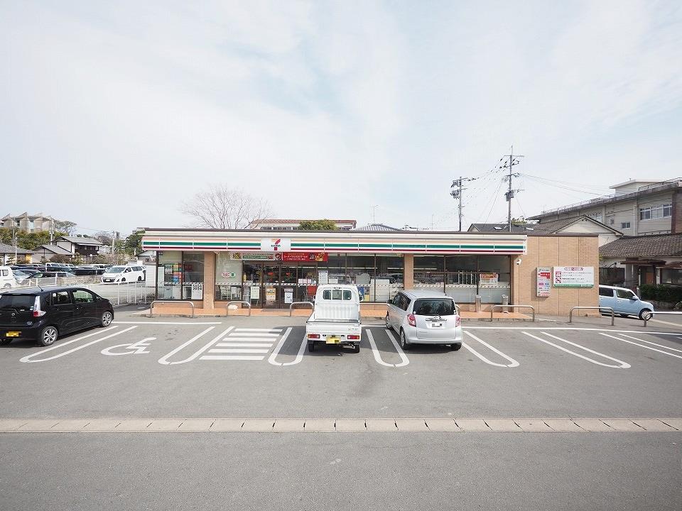 コンビニ　セブンイレブン 佐賀城内２丁目店（コンビニ）まで120m