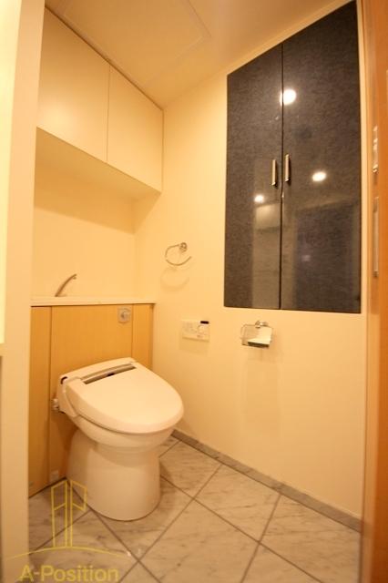 トイレ　リーガル靭公園南