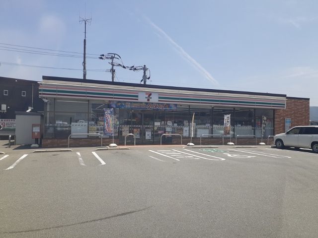 コンビニ　セブンイレブン（コンビニ）まで600m