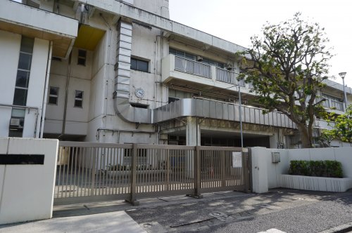 小学校　横浜市立岩崎小学校（小学校）まで464m