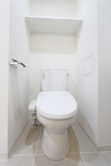 トイレ　嬉しい温水洗浄便座♪