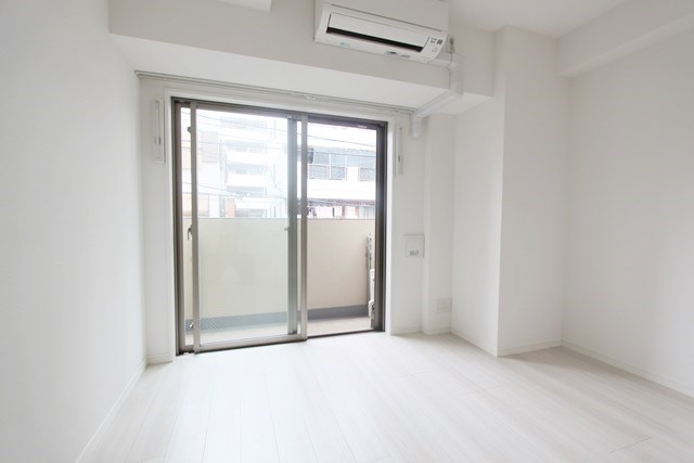 居室・リビング　開放感のあるゆったりとしたお部屋です♪