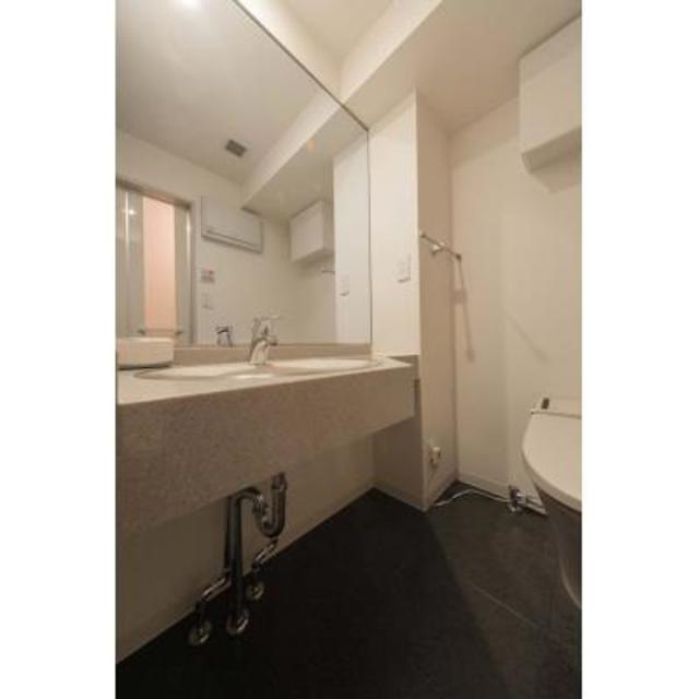 洗面設備　※写真は同タイプ住戸です。