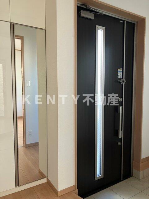 玄関　落ち着いた玄関です