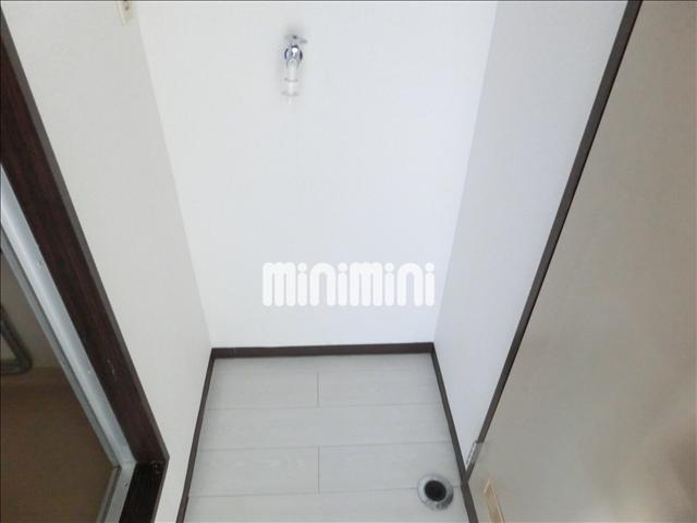 その他部屋・スペース　室内洗濯機置場で天気の悪い日もお洗濯できます！