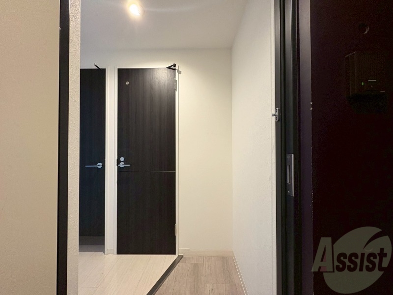 玄関　玄関の様子です。明るい印象ですね。気分もあがりそう。