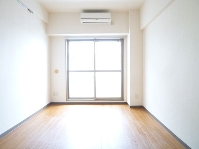 居室・リビング　★開放的な居室★