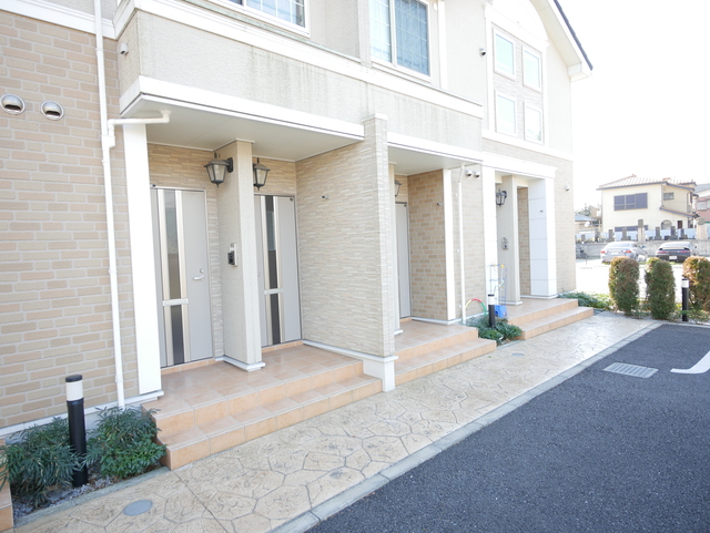 エントランス　★石畳調のおしゃれなエントランスです★