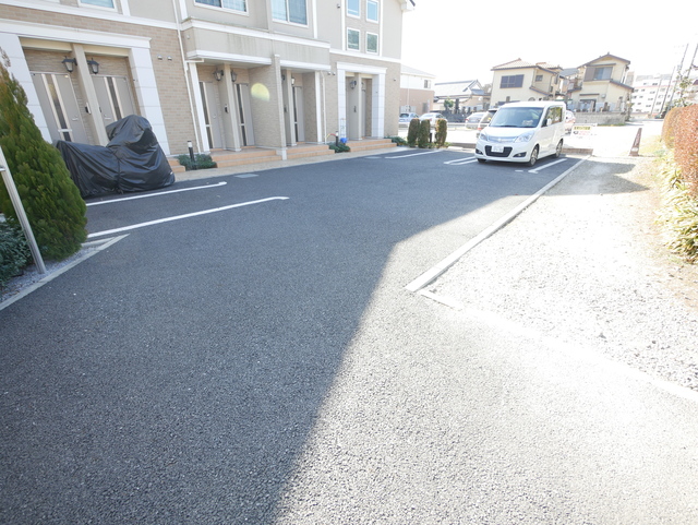 駐車場　★敷地内に駐車場がございます★