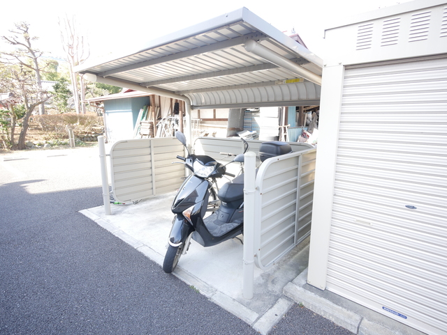 その他共有部分　★敷地内に屋根付駐輪場がございます★