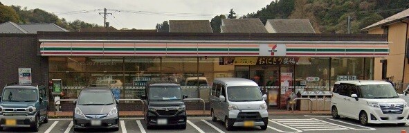 コンビニ　セブンイレブン葉山町長柄店（コンビニ）まで160m