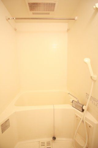 バス・シャワールーム　（別タイプ参考写真）サンパレス駒込壱番館　北区田端3