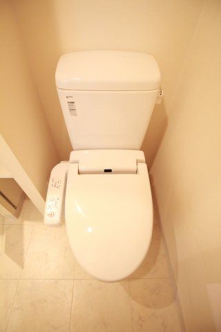 トイレ　（別タイプ参考写真）サンパレス駒込壱番館　北区田端3