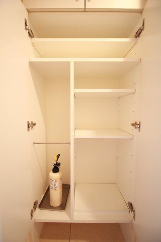 玄関　（別タイプ参考写真）サンパレス駒込壱番館　北区田端3
