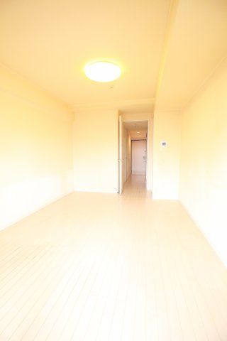 居室・リビング　（別タイプ参考写真）サンパレス駒込壱番館　北区田端3