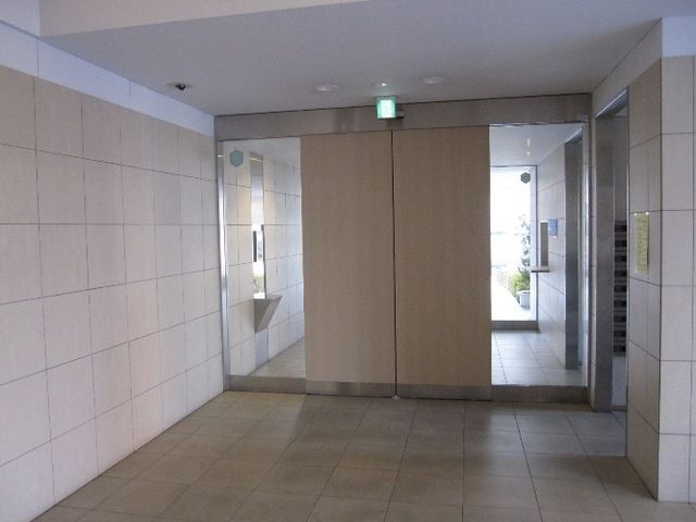 エントランス　オートロック