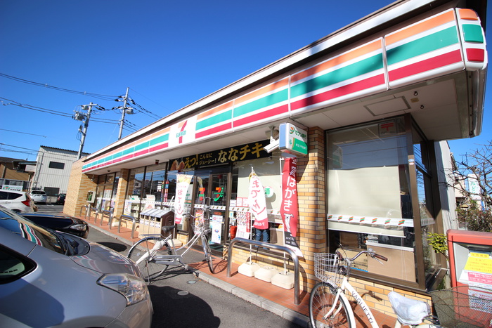コンビニ　セブンイレブン（コンビニ）まで440m