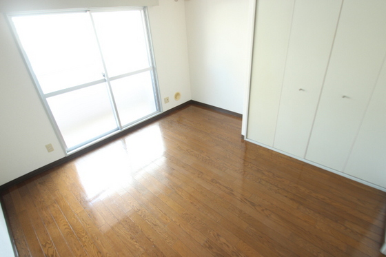 居室・リビング　他部屋の写真を使用しております。