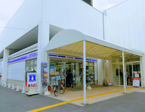 コンビニ　ローソン 上小田井駅前店（コンビニ）まで78m