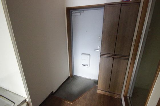 玄関　※別部屋の写真です