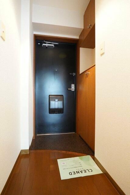 玄関　収納もある玄関です
