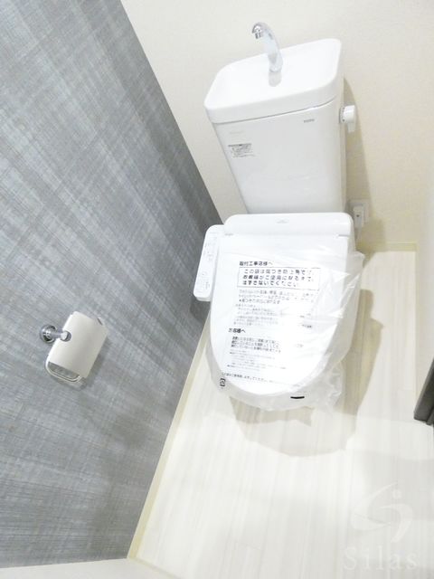 大阪モノレール本線 南摂津駅 徒歩9分 3階建 築6年のトイレ写真