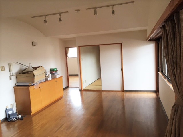 NAKONマンションの居間写真