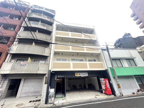 広島市南区金屋町のマンションの建物外観