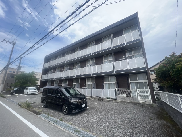 尼崎市武庫元町のマンションの建物外観