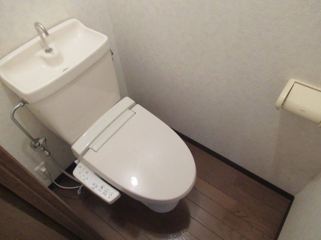 【晃七第一マンションのトイレ】