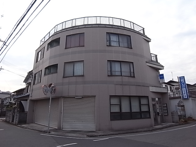 加古川市平岡町一色のマンションの建物外観