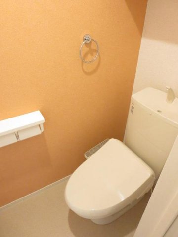【ハイソラーレ　Iのトイレ】